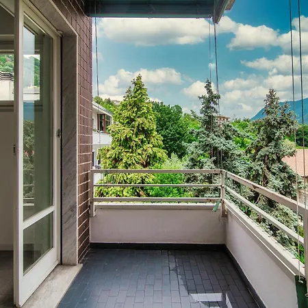 Joivy Stylish 2-bedroom By Apartment Como